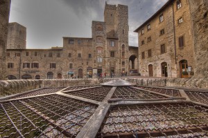 san-gimignano-piazza-cisterna